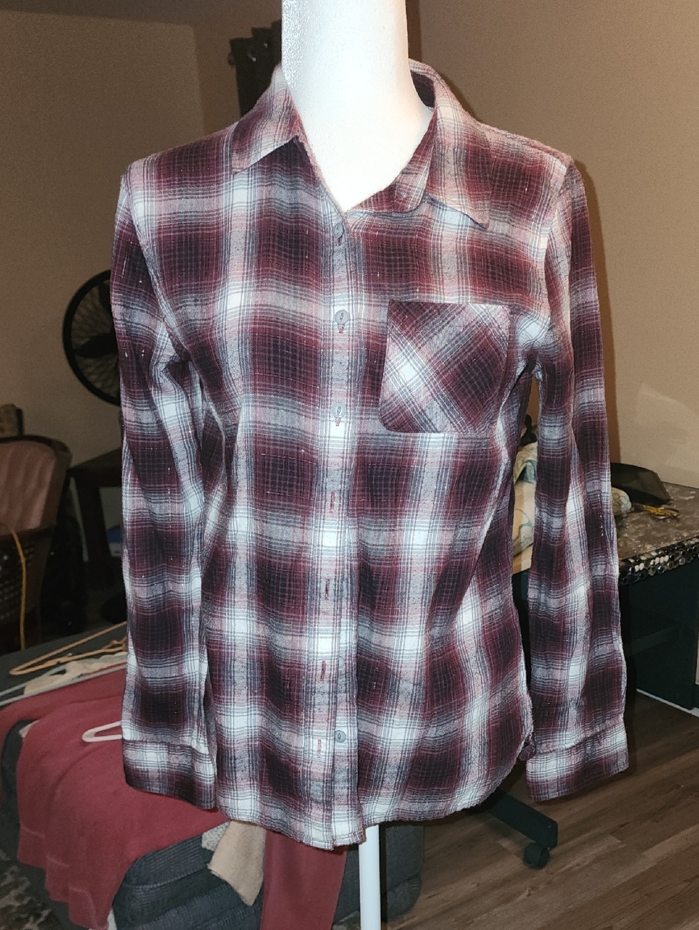 Rue21 Men's Burgundy and White Plaid Button-Down Shirt